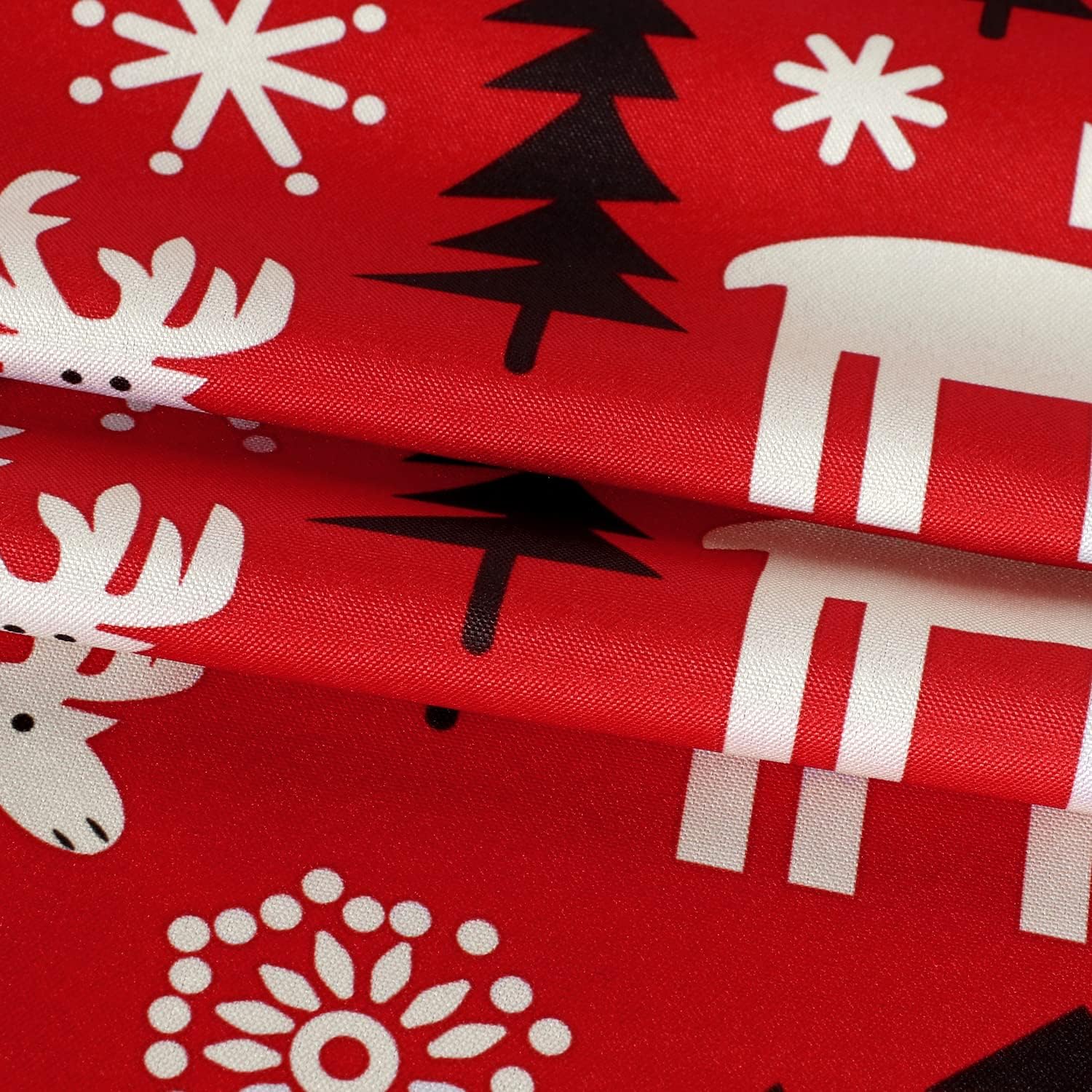 LUSHVIDA Christmas Table Runner Xmas Deer Prttern, Washable Table Runner for Dining Table Holiday Party Decorations