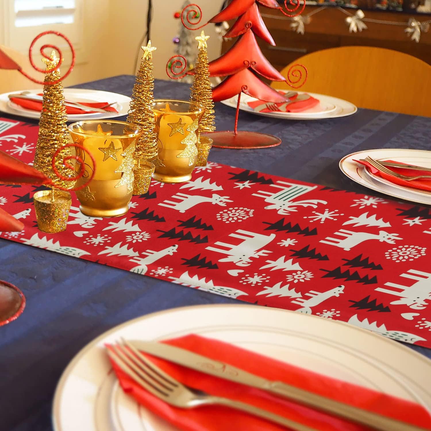 LUSHVIDA Christmas Table Runner Xmas Deer Prttern, Washable Table Runner for Dining Table Holiday Party Decorations